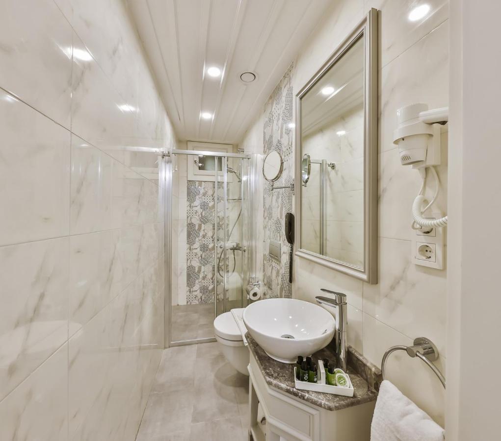 9 Doors Hotel (Adults Only) อิสตันบูล ภายนอก รูปภาพ